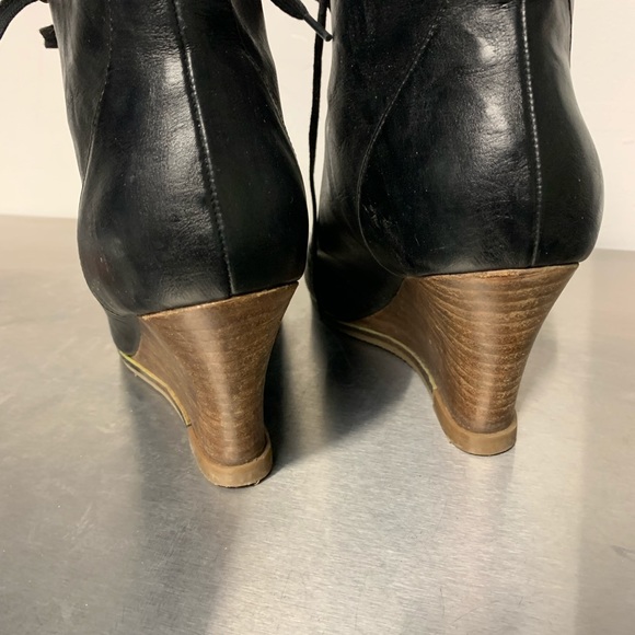 Black wedge lace up bootie - Picture 5 of 5